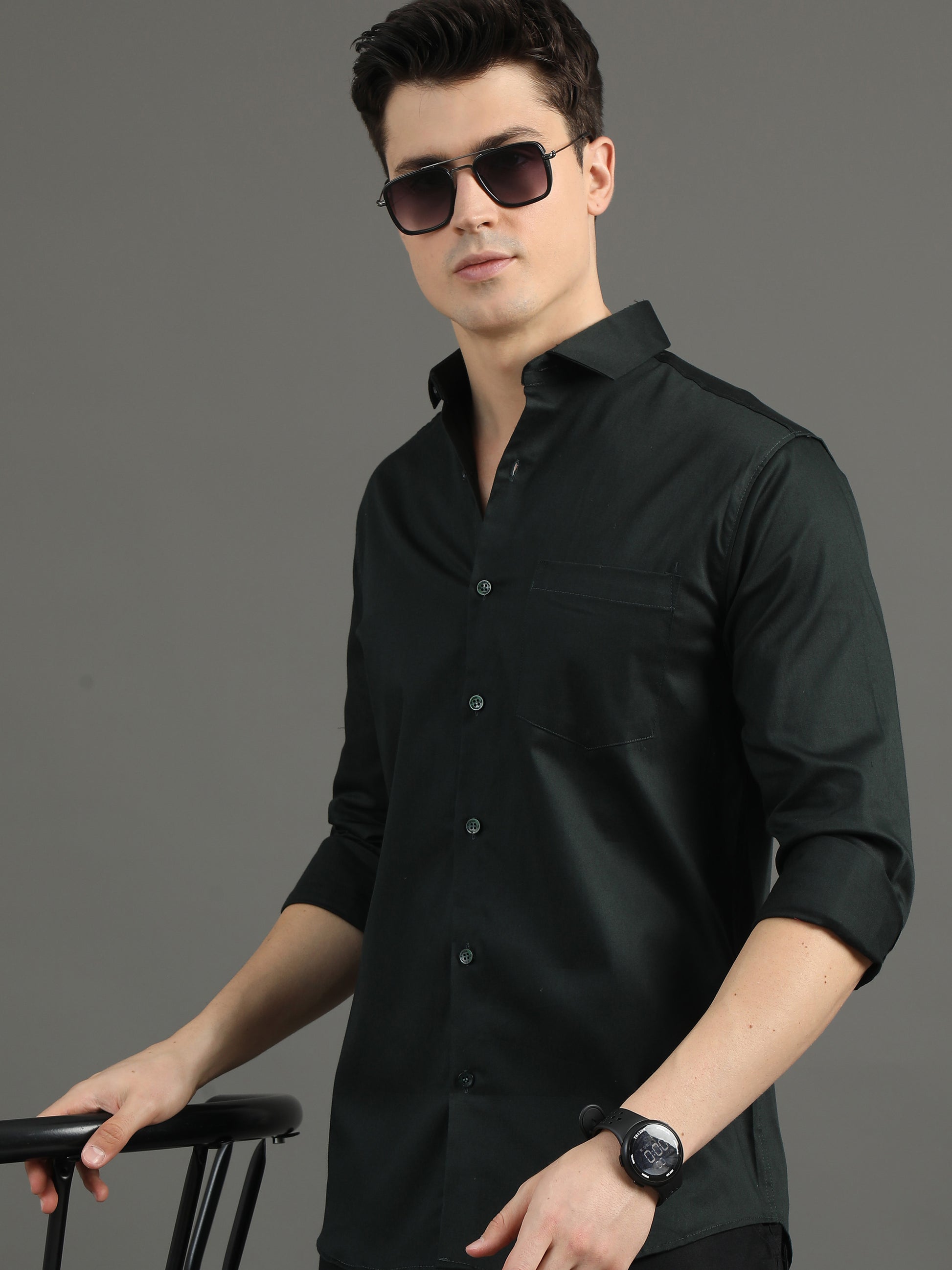 2Dudes Solid Black Full Sleeves Round Neck Cotton Shirt