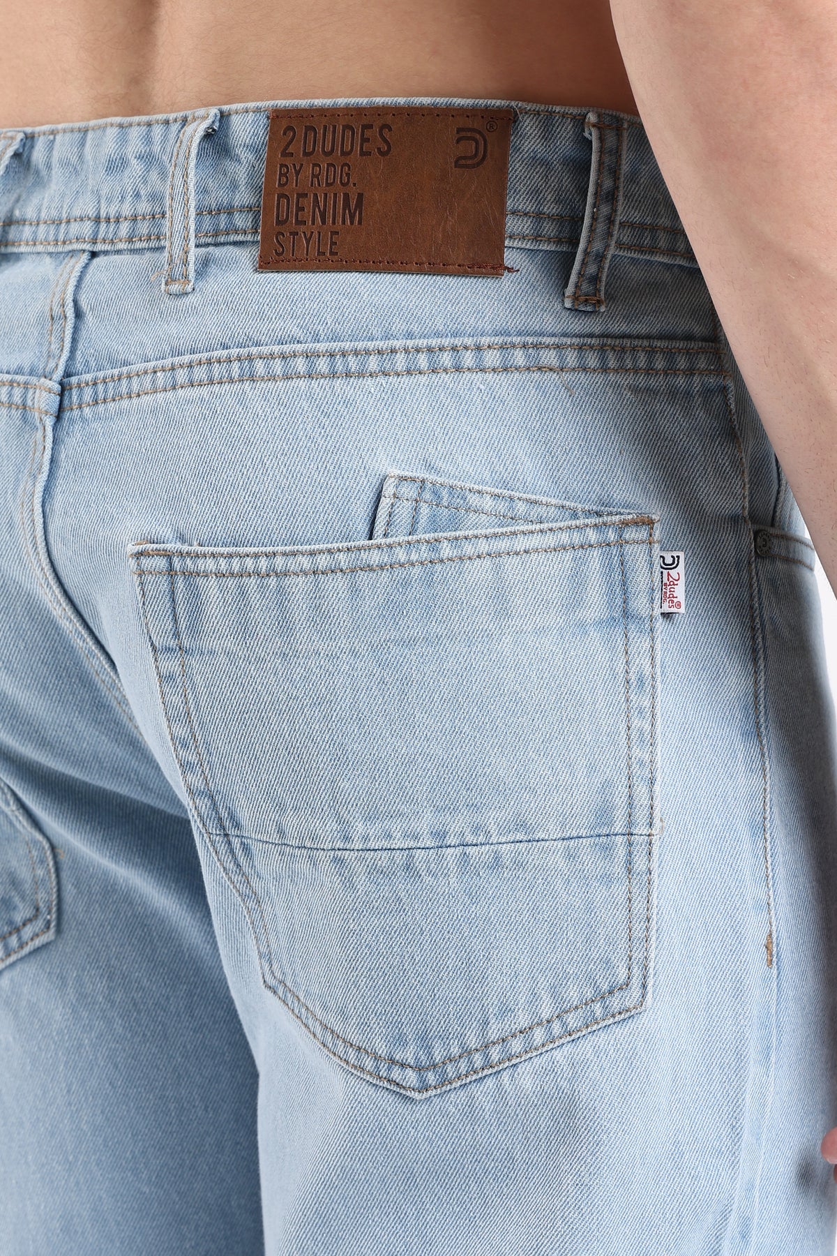Men's Sky Blue LA Fit Jeans – Relaxed Straight Leg Light Wash Denim | 2dudes